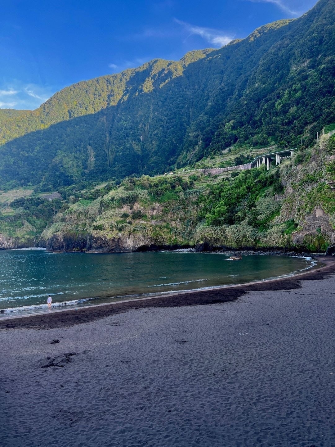 Madeira’s Hidden Gems: Aesthetic Beaches & Historic Vibes 🌺🌊