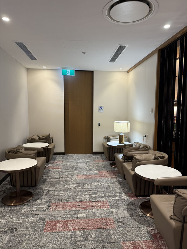 SilverKris First Class Lounge Sydney Airport