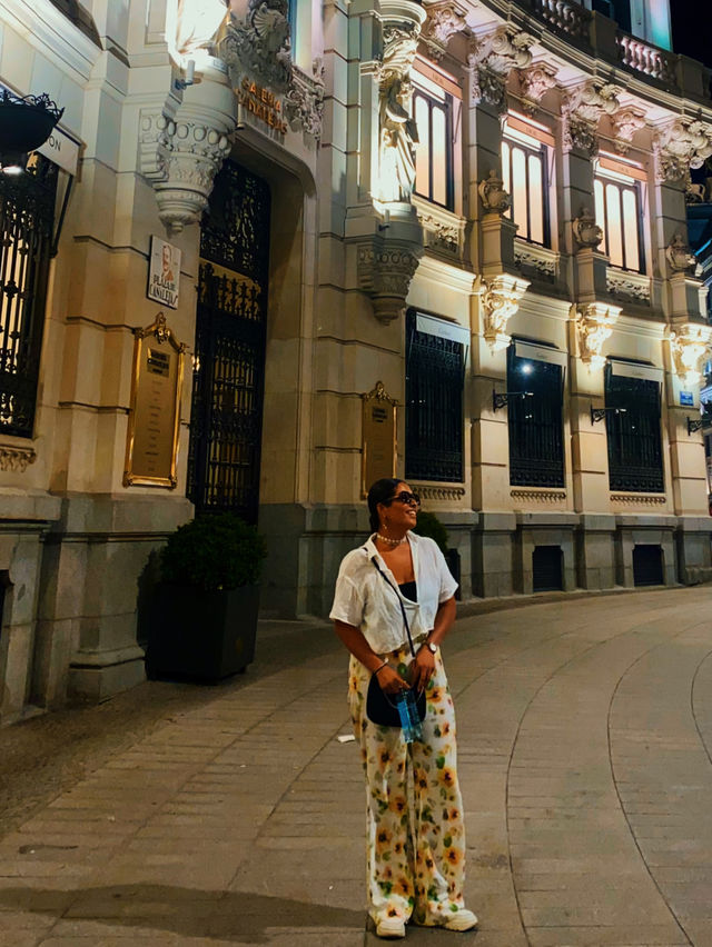 The vibe of Madrid in a couple of pictures. 
