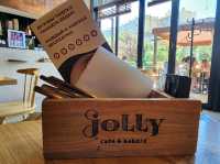 여행중에 보내는 생일에 좀 특별하게 만난 카페~~ "Jolly"