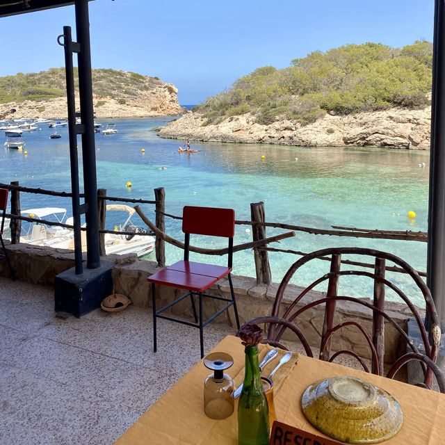 A Culinary Delight in Ibiza 🍽️🍷
