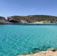 A blue lagoon like you’ve never seen!