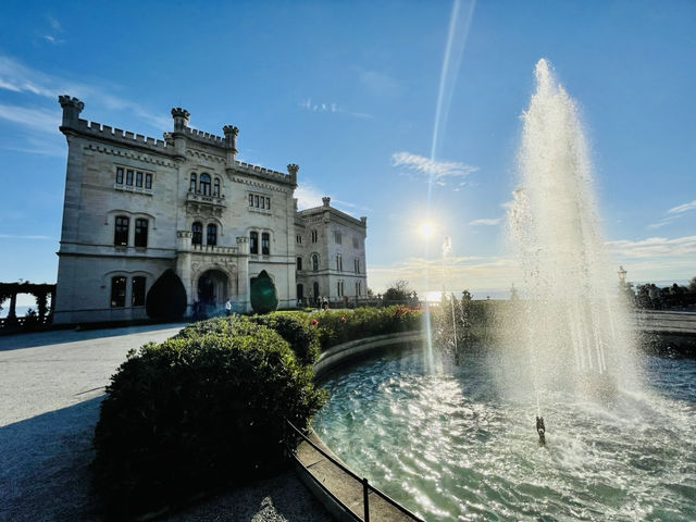 Castello di Miramare 👑