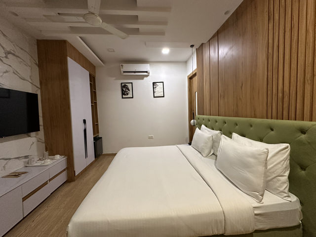 Chill hotel to stay at Gurugram