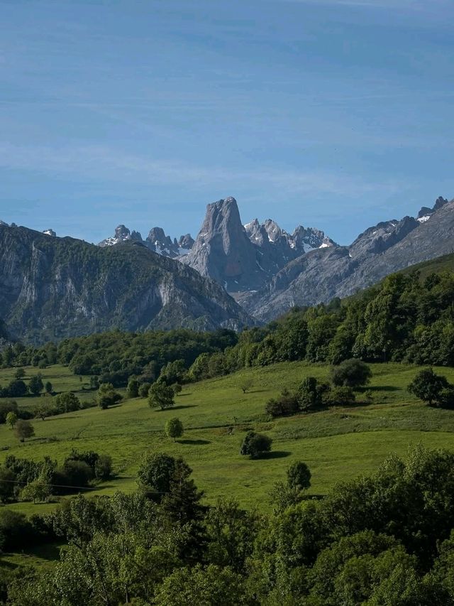 🌄 Asturias: Spain’s Green Paradise of Mountains and Sea 🇪🇸✨