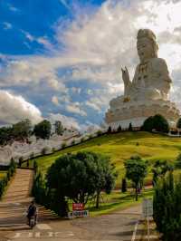 🕊️ Wat Huay Pla Kang – The Serene Giant of Chiang Rai