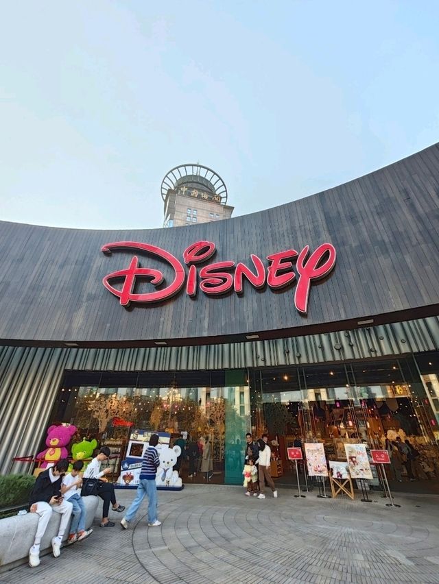 [Шанхай] 10 часов в городе – от «Восточной жемчужины» до магазина Disney✨