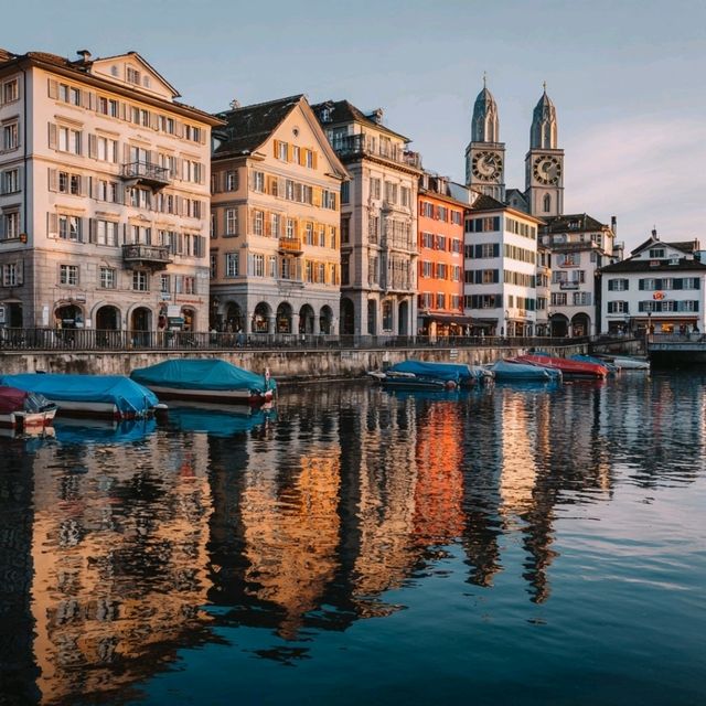 Zurich’s Ultimate Mix: History, Lakeside Views & Wild Encounters 🏙️🌊🦁