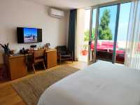Nepal's top luxury resort, stunning scenery.