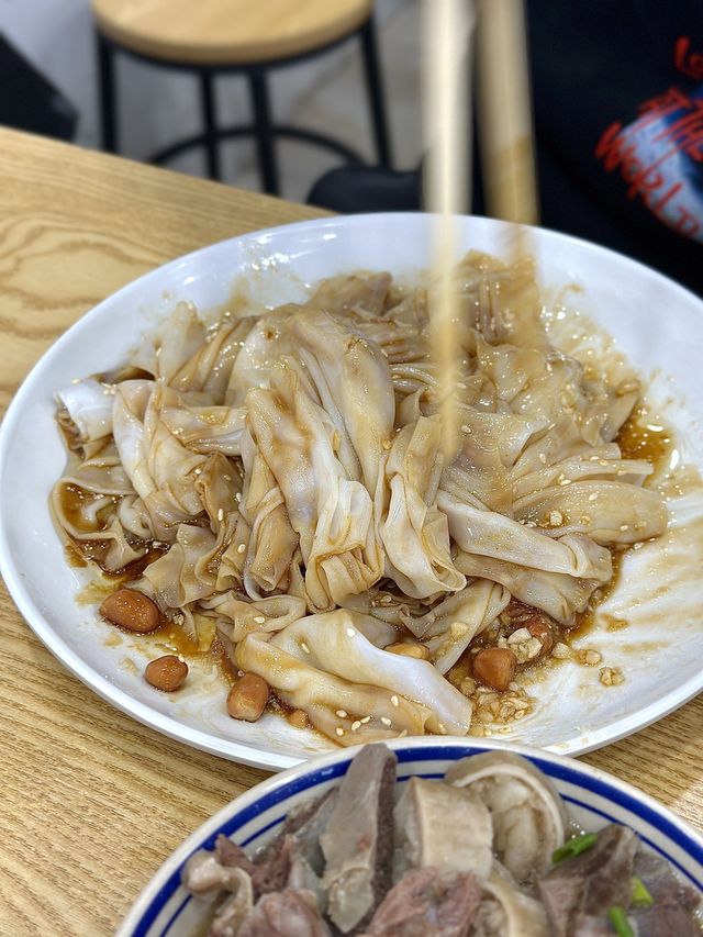 西華路小吃，原來還有好吃的牛雜！