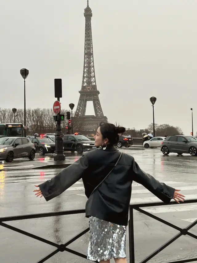 在巴黎淋了一場暴雨，但又遇見了完整的彩虹