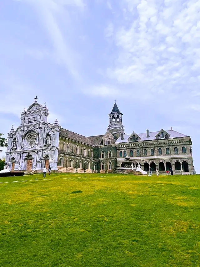 The location for the exterior shots of Zhang Yimou's film 'The Flowers of War': Shiqiu Film and Television Base Cathedral