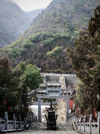 太白山：太白廟，神功石