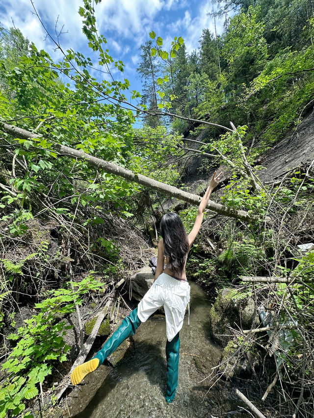 長白山｜徒步穿越峽谷溯溪 圍爐煮茶