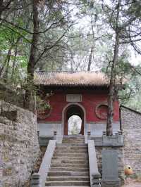 济南深山里竟然又唐代石窟