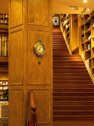Free summer resort: Hogwarts Magic Library