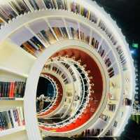 🌀 Spiral Bookstore in Shenzhen 📚 Most beautiful bookshop!