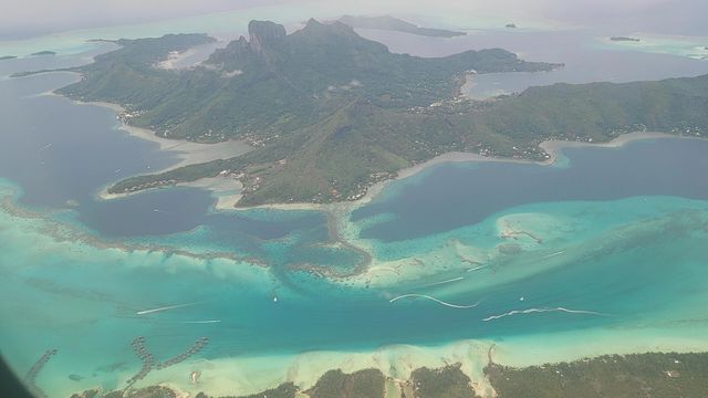 【天堂之選】大溪地波拉波拉島與馬爾代夫的夢幻對決。