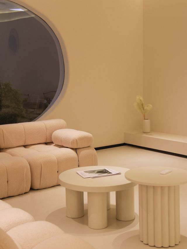 上海！！新開的！！不想退房…。