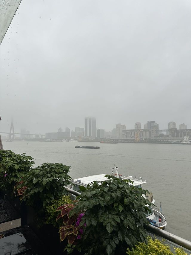 嘩！上海首家！！！真是富貴迷人眼。