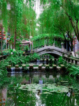I love this small town more than the main city of Chongqing!