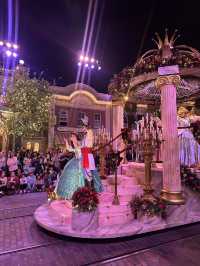 California Disneyland: Celebrate an Early Christmas with the Princesses