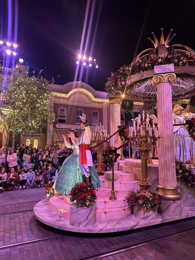 California Disneyland: Celebrate an Early Christmas with the Princesses