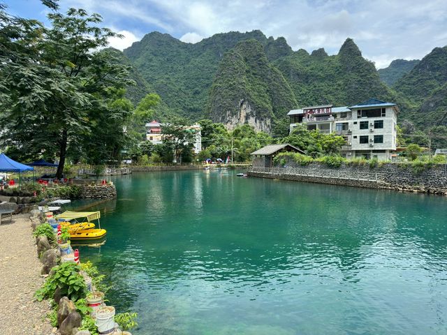 廣西百色隴卡賴｜當新疆草原遇上桂林山水