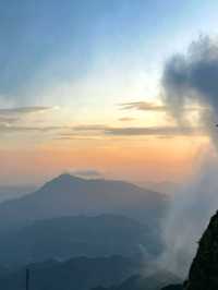 Capture the Sea of Clouds at Wugong Mountain in Ganzhou
