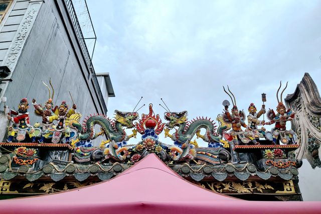 香煙裊裊祈平安，庇護一方人安康
