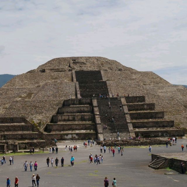 一生人最少要去一次嘅太陽金字塔及月亮金字塔