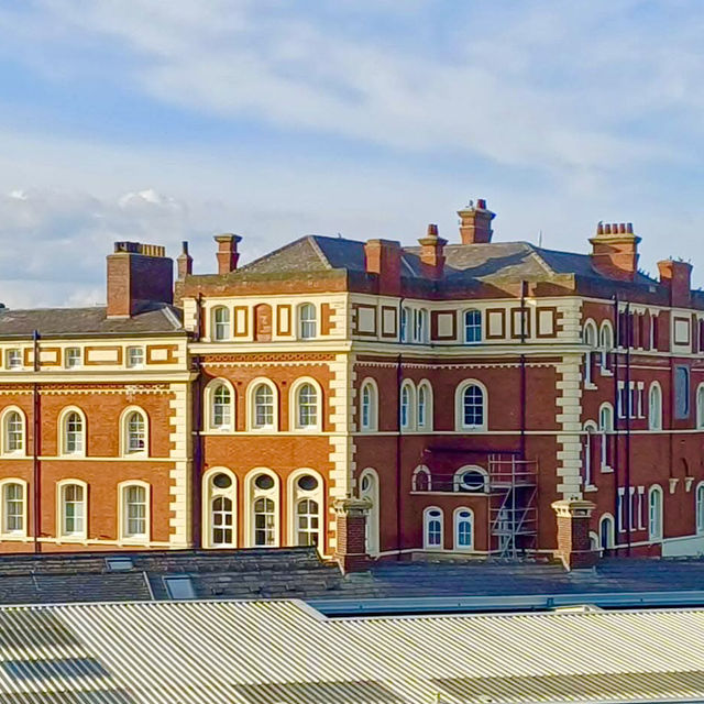 Raise a Glass to History at Grimsby’s Yarborough Hotel 🍻 