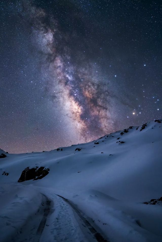 超越極限，珠峰腳下的星海浪漫