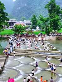 崇左明仕田園：山水畫卷裡的清涼水天堂
