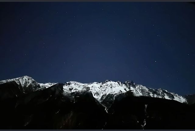 雲南梅里雪山攻略 | 朝聖卡瓦格博，遇見最耀眼的日照金山！