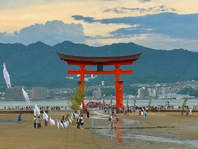 最靚嘅鳥居同嚴島神社管弦祭神儀式