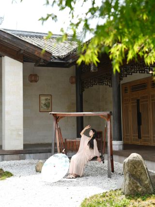A New Family-Friendly Landmark in Guizhou | Shiqian Foding Mountain Hot Spring Town