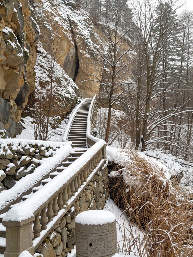 嵩山雪景，美如仙境