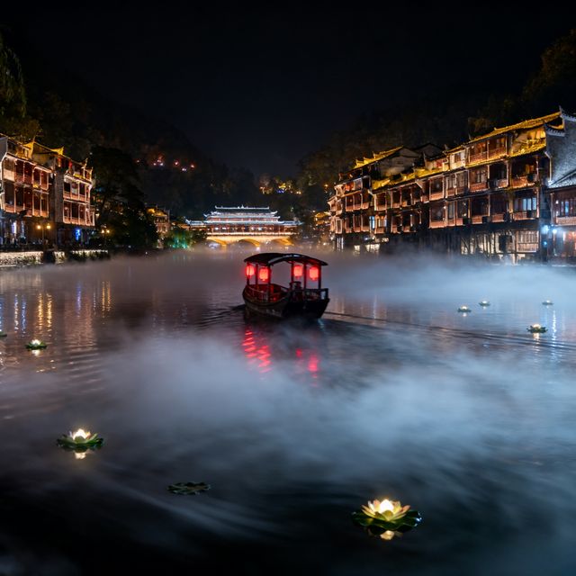 乘畫舫追光影，汀江夜遊解鎖客家古城的千年夜色