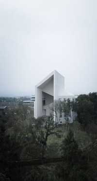 凱州山谷裡的白色音符!德陽中央音樂谷小眾出片指南 必須打卡理由: 成都1h直達!混凝土