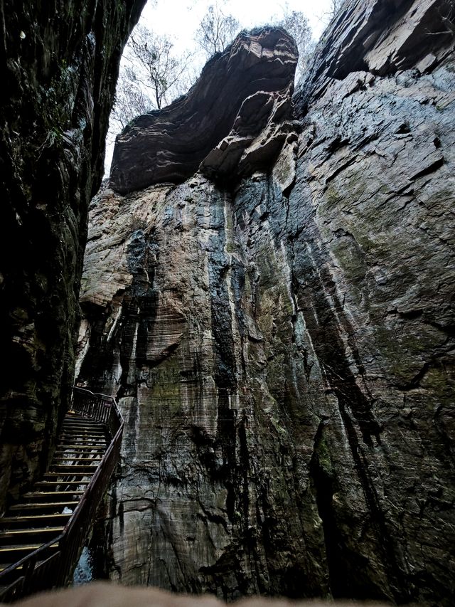 闖入億萬年前的天然畫廊河南龍潭大峽谷