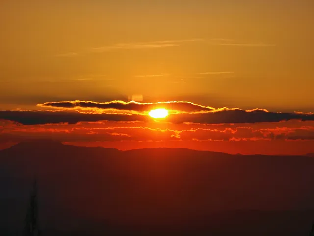 【昆明小眾秘境｜貓貓箐小黑龍觀景台】