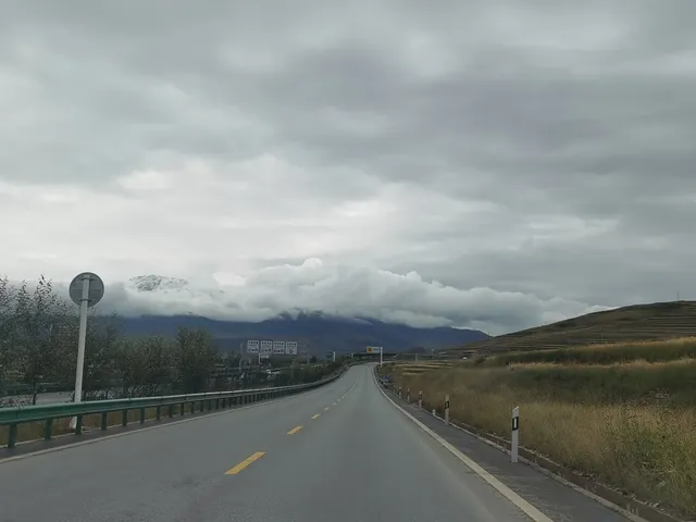 寧夏青海線Day3|闖入青海湖的藍眼淚 寧夏青海線Day3|闖入青海湖的藍眼淚