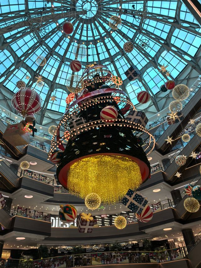 港匯廣場懸空聖誕樹 港匯廣場懸空聖誕樹