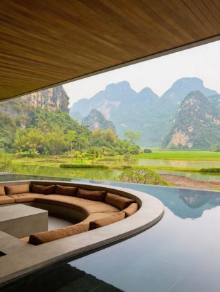 I stayed at a hidden hotel in the rice paddies of Chongzuo, and I'm speechless