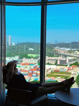 深圳坪山|窗邊看高鐵駛過太治癒