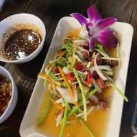 ร้านส้มตำเลียบด่วนรามอินทรารสแซ่บ
