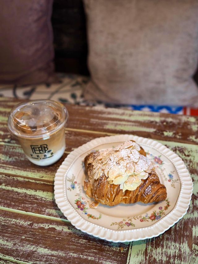 Febb coffee x Croissant  🥞🫶🏼