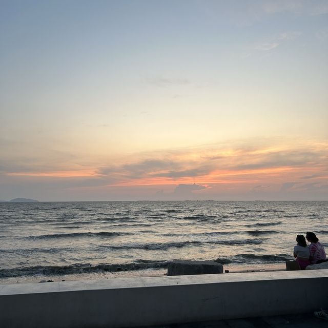 พักใจที่หาดวอนนภา บางแสน