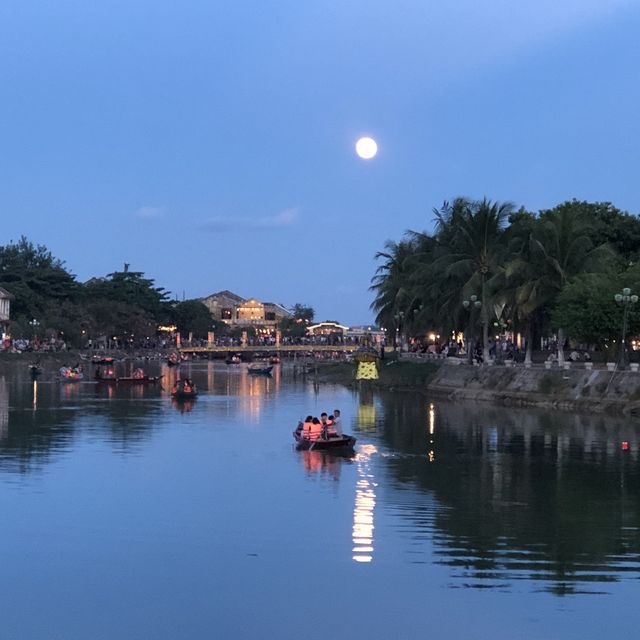 越南 | 峴港 | 世界遺產「會安古鎮」& 「佛手金橋」巴拿山主題樂園